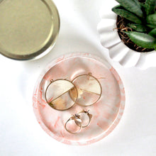 Load image into Gallery viewer, Marbled Circle Trinket Tray